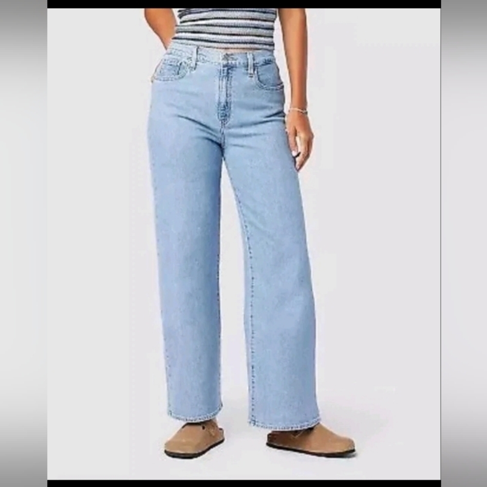 Denizen from Levi's Light Blue Wide Leg Jeans